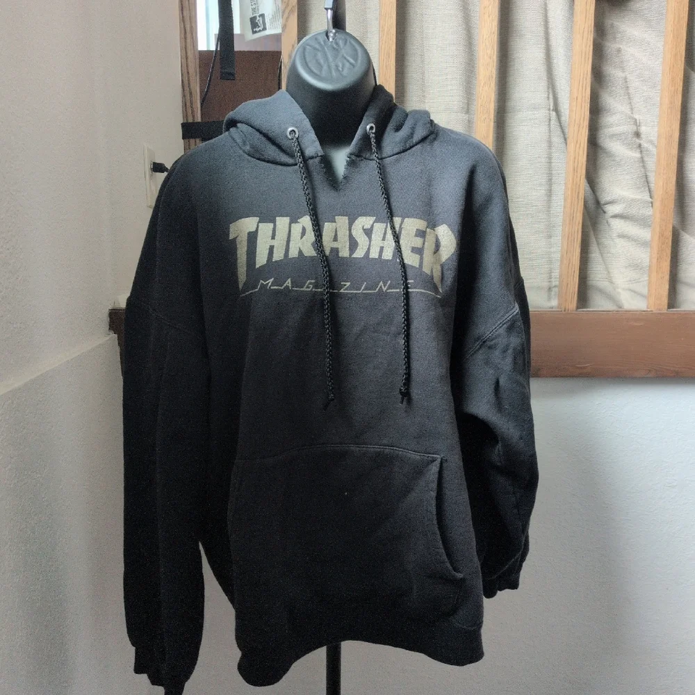 ✨ Sale Thrasher Magazine Skater Hoodie In Gold/ Black Size XL - Picture 9 of 9